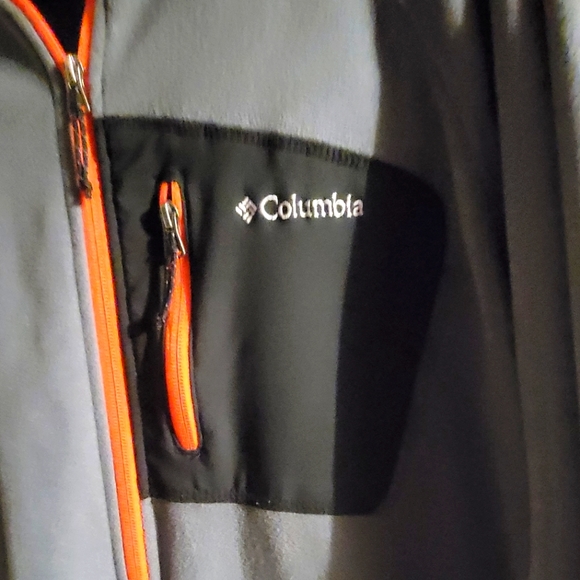 Mens Columbia Full Zip Jacket. Mens Size L. Excellent Used Condition - Picture 3 of 3